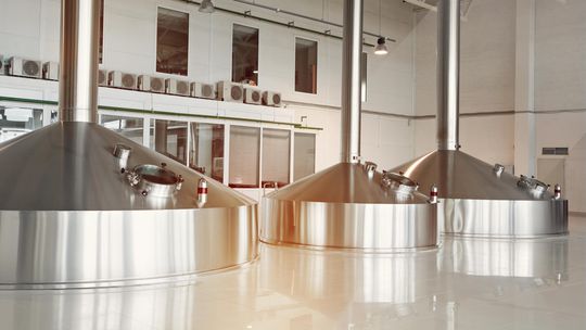 Инжектиране на есенции при производството на безалкохолна бира с дозиращи системи LEWA